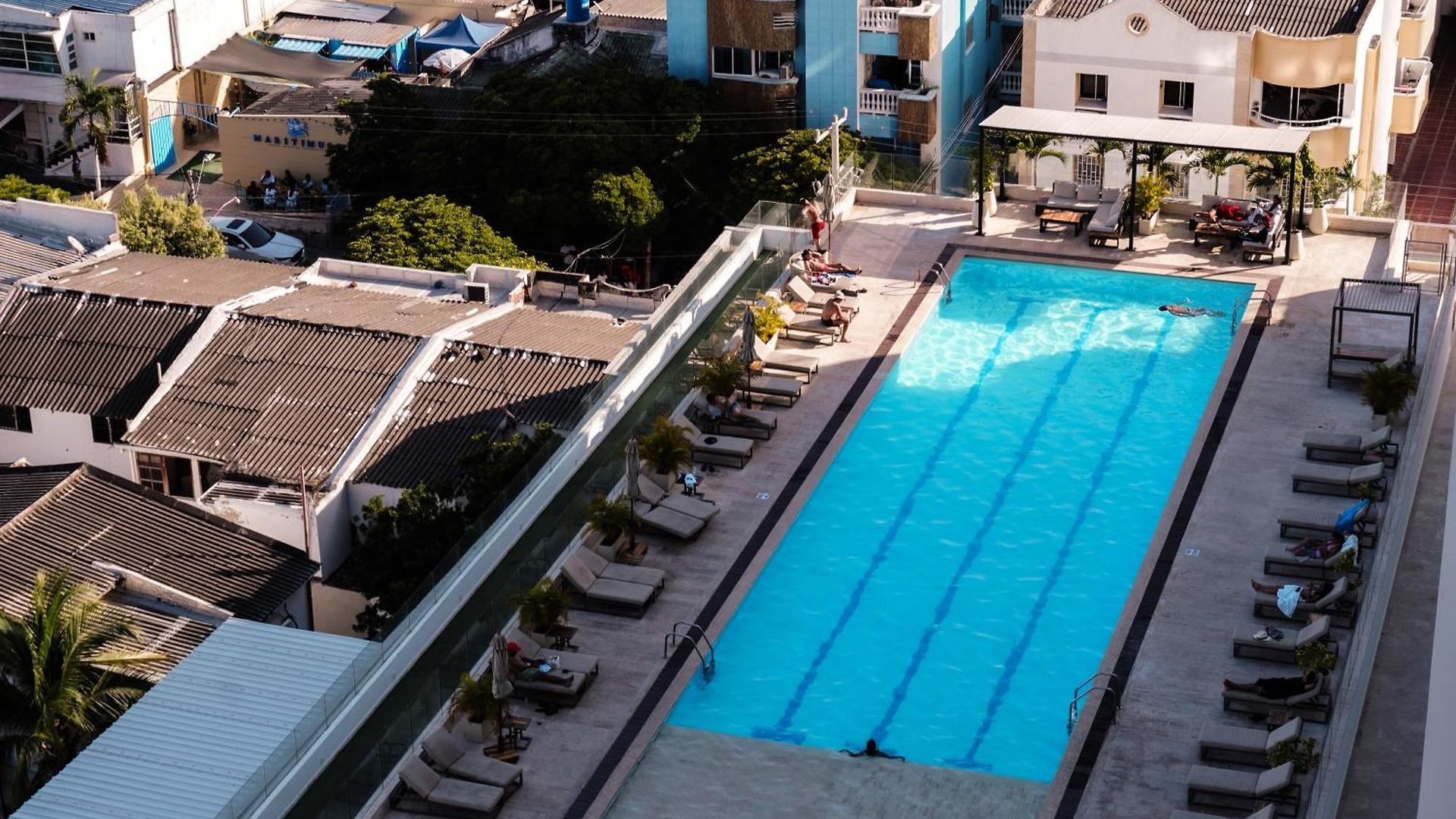 Apartamento Balcon Y Vista-piscina-cerca Aeropuerto *