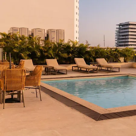 Balcon Y Vista-piscina-cerca Aeropuerto *