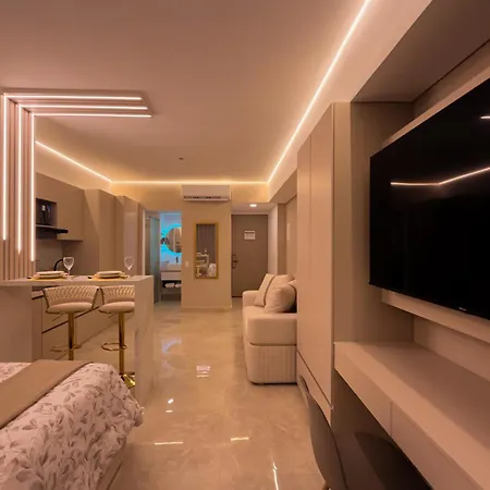 Apartamento Balcon Y Vista-piscina-cerca Aeropuerto